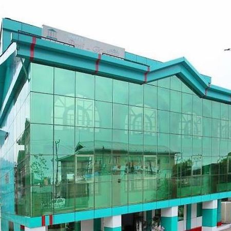 Hotel Ibni Kabeer Srīnagar Zewnętrze zdjęcie