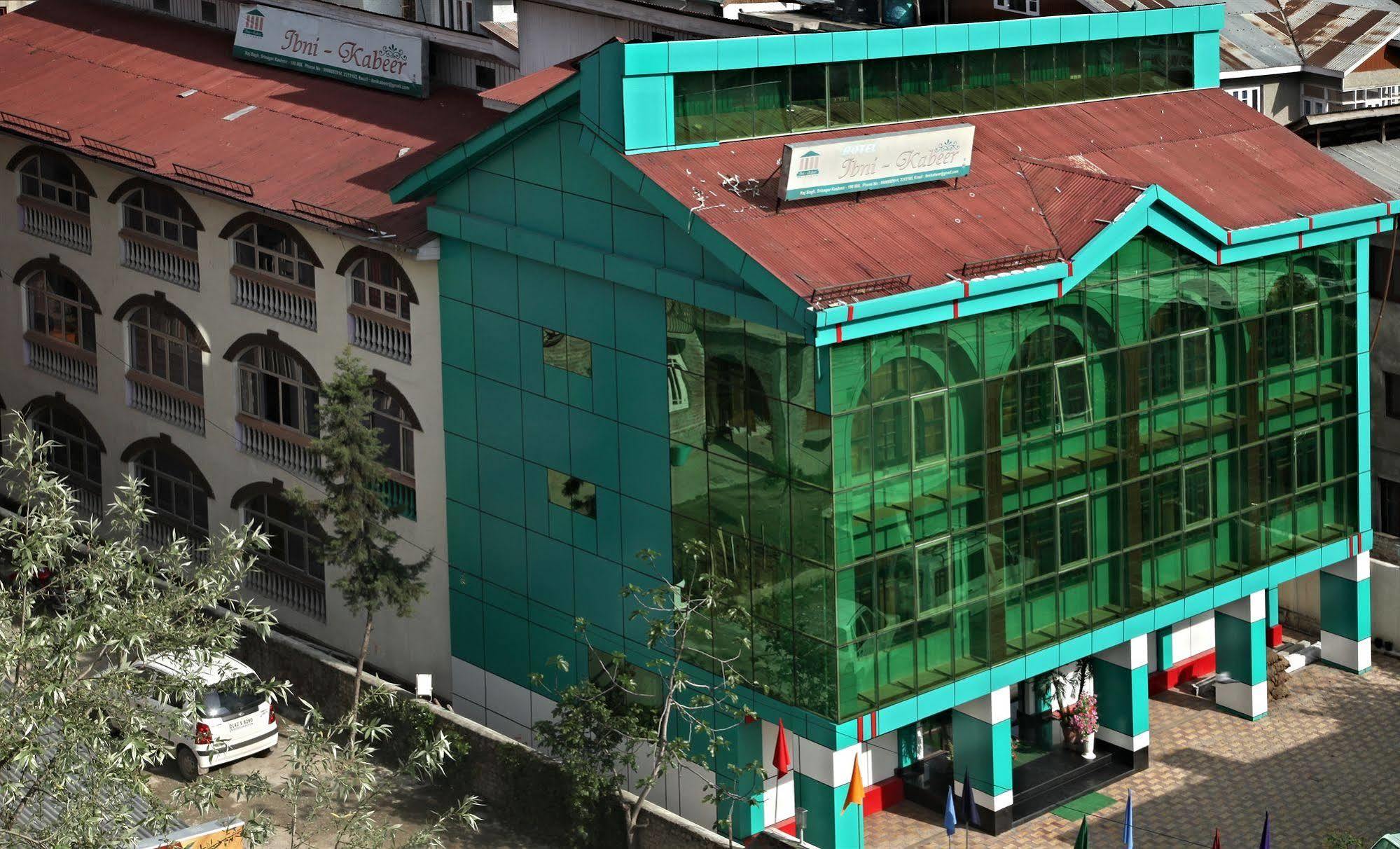 Hotel Ibni Kabeer Srīnagar Zewnętrze zdjęcie
